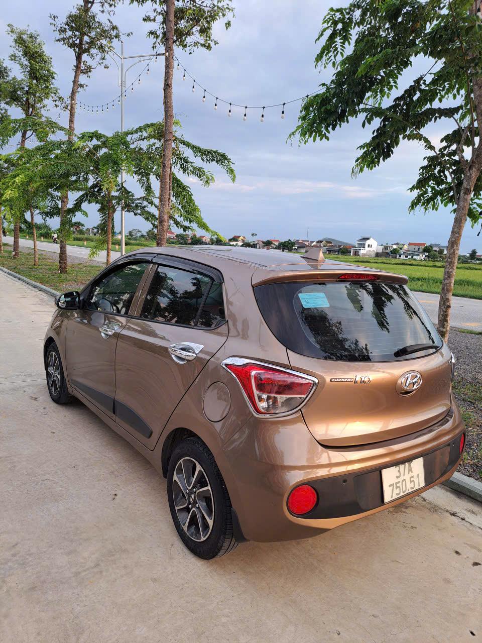 Hyundai Grand i10 MT bản đủ 2019